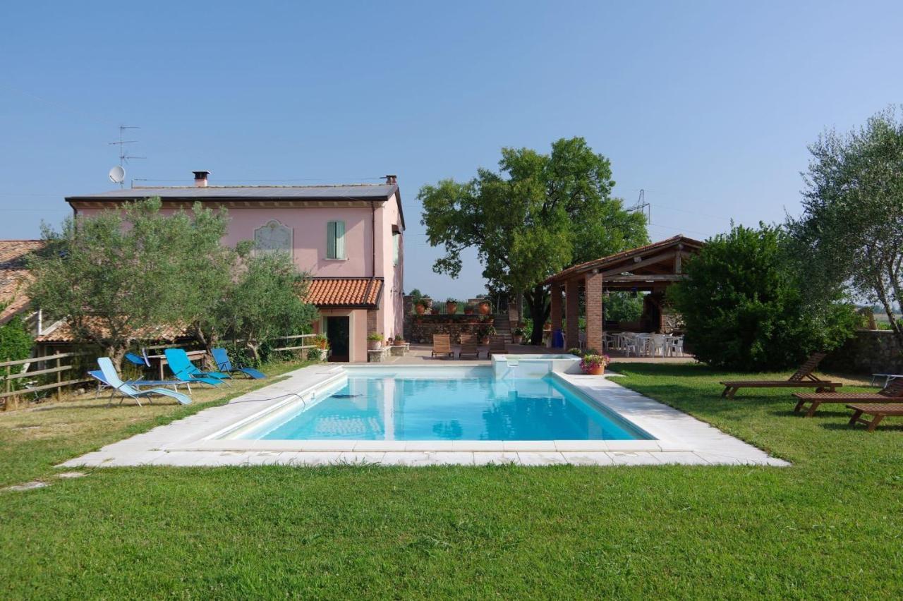 La Casa Del Mandorlo Séjour à la ferme