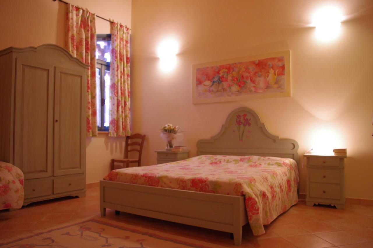 La Casa Del Mandorlo Farm stay *